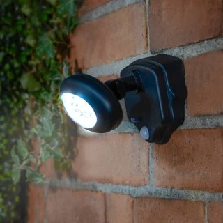 Eveready Solar Powered Security Light 2 Eveready Solar Powered Security Light