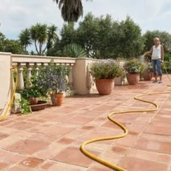 B&M Hozelock Superhoze 30m -B and M Shop 338032 hozelock 30m expanding superhoze 3